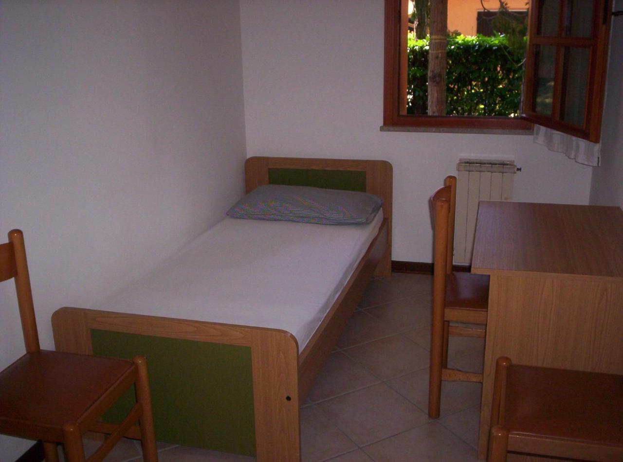 Villa Ofelia Линяно Сабиадоро Екстериор снимка